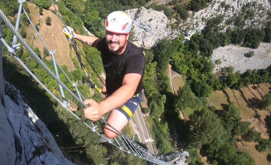 escalera-cielo-picos-xtreme-ferrata-hermida-1