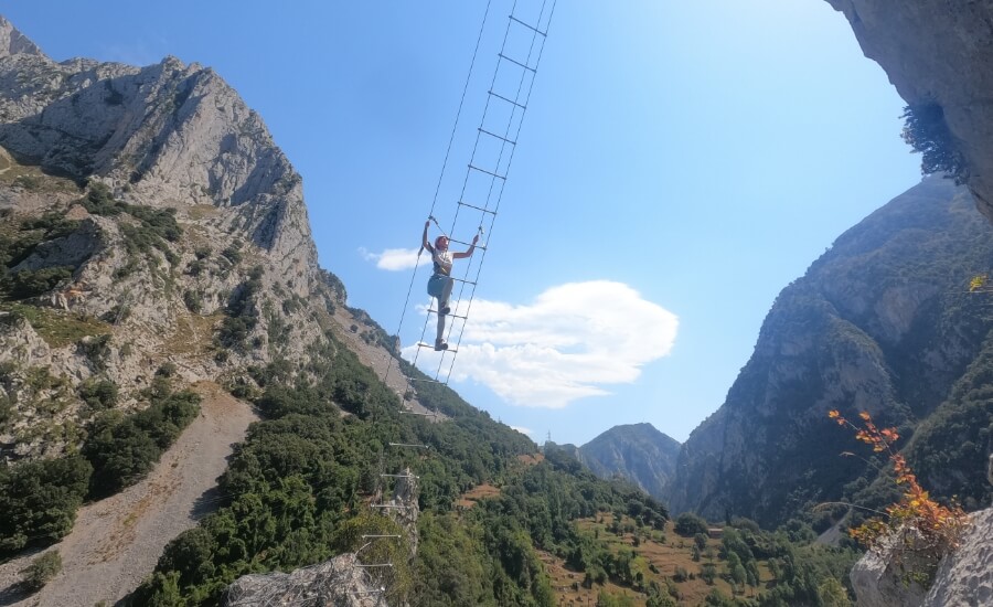 escalera-cielo-picos-xtreme-ferrata-hermida-5