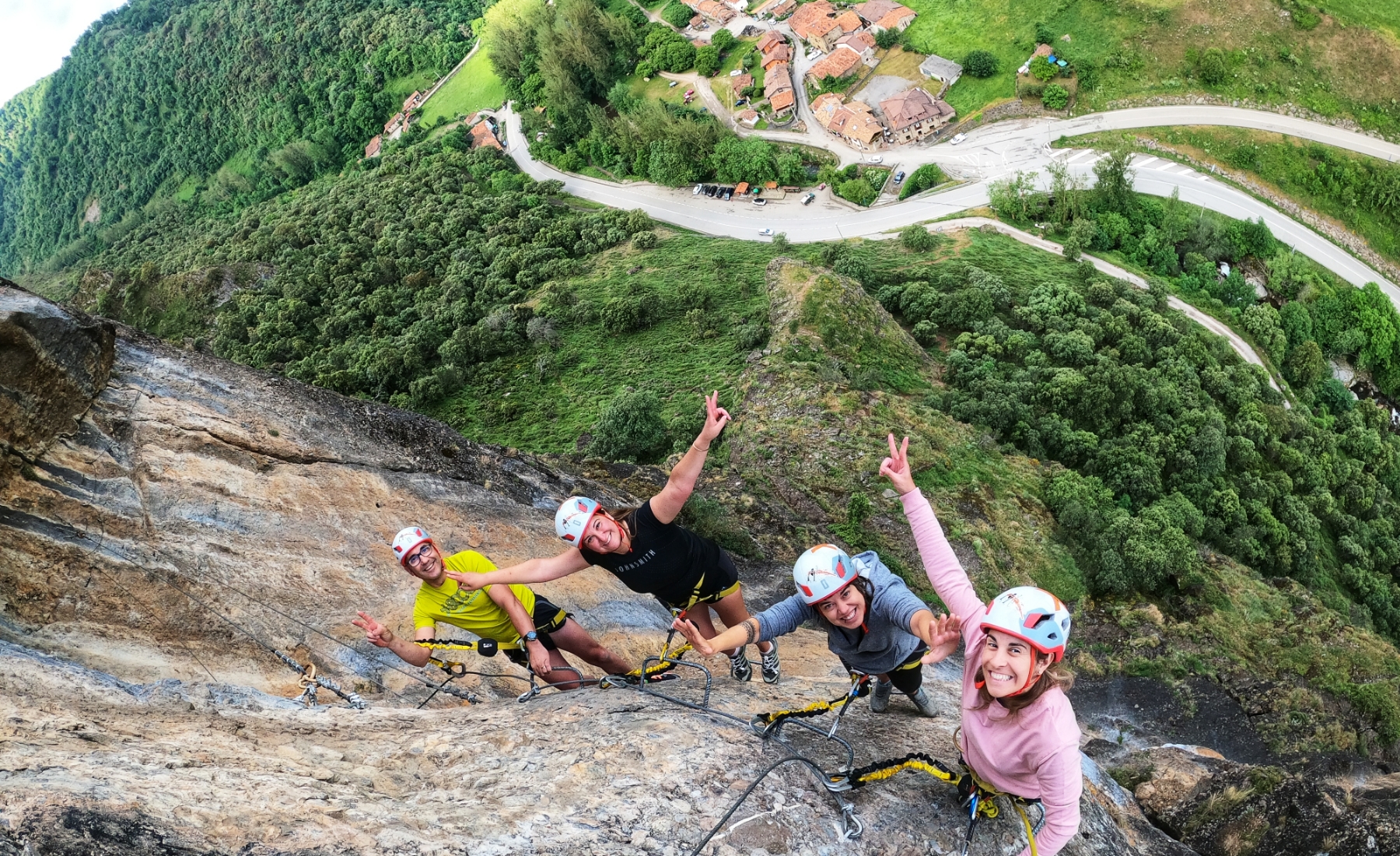 via-ferrata-camaleno-actividades-3